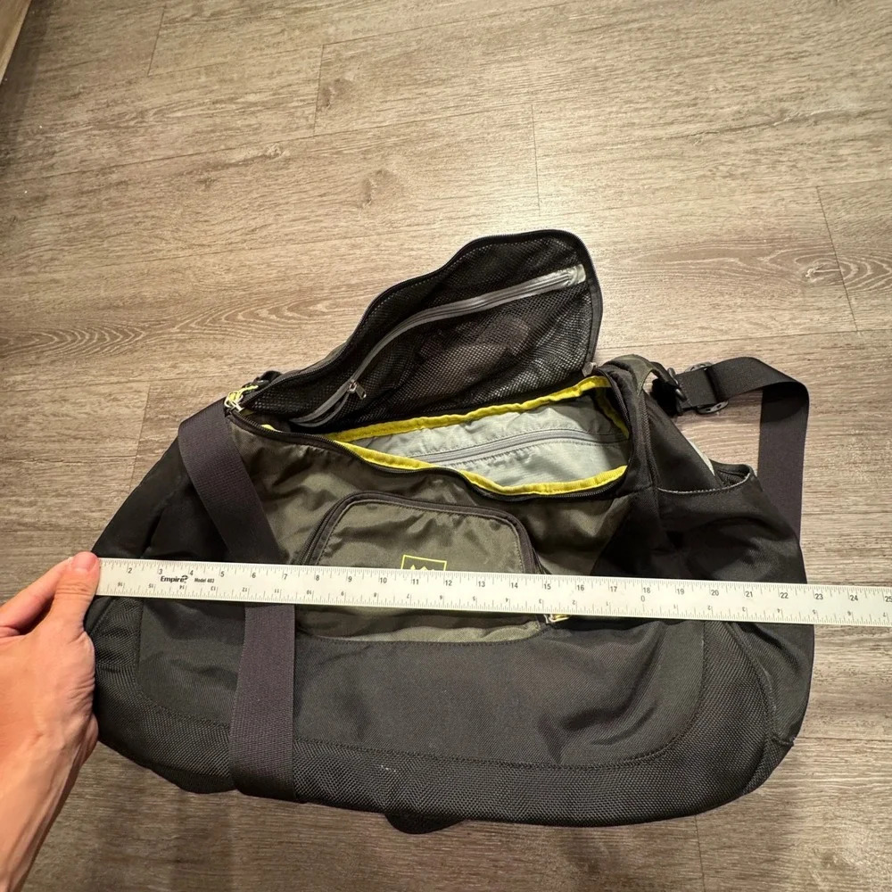 REI Duffel Bag Black Olive Nylon Vintage Gym Travel Gear Gorpcore Performance